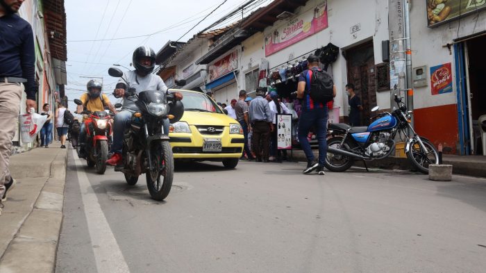 CARRERA 6 ENTRE CALLES 12 Y 14
